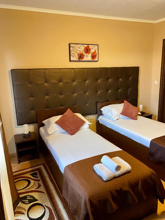 Hanul Lui Bogdan Economy Inn Faget  Экстерьер фото