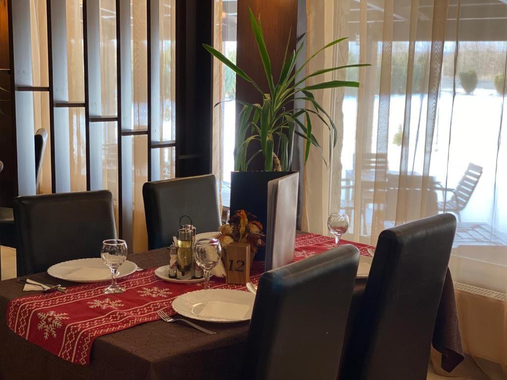 Hanul Lui Bogdan Economy Inn Faget  Экстерьер фото