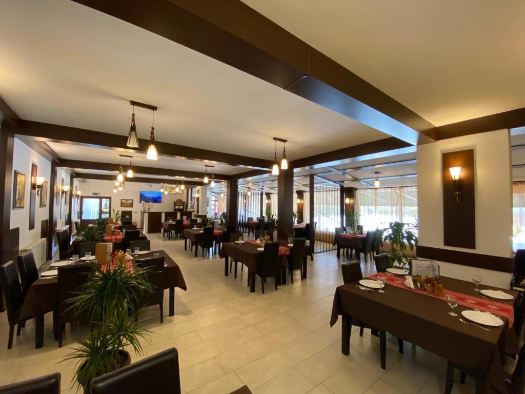 Hanul Lui Bogdan Economy Inn Faget  Экстерьер фото